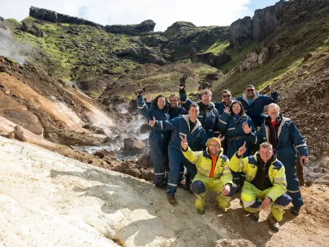 Samstarfsfólk á fjórhjólum að takast á við sameiginlega áskorun